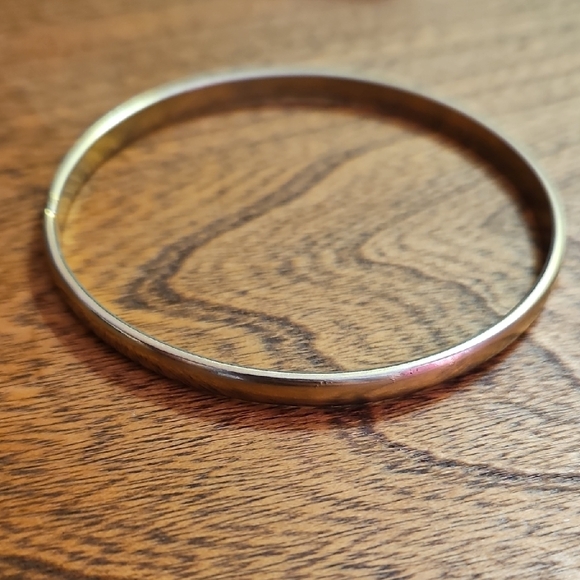 Chic Silver Bracelet - Picture 2 of 4